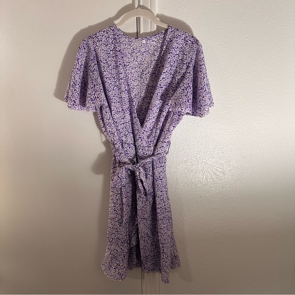 SHEIN Lilac Purple Floral Tie Front Ruffle Mini Dress V Neck Short Sleeve A Line - Picture 1 of 8